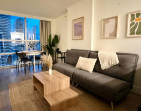 Stunning Skyline Views in a Cozy and Stylish Abode